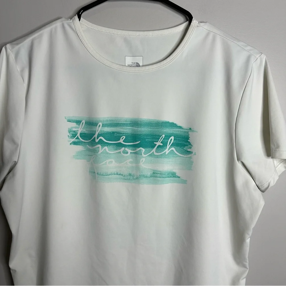 Women’s The North Face Size Large White Short Sleeve Graphic Tshirt - Picture 2 of 5